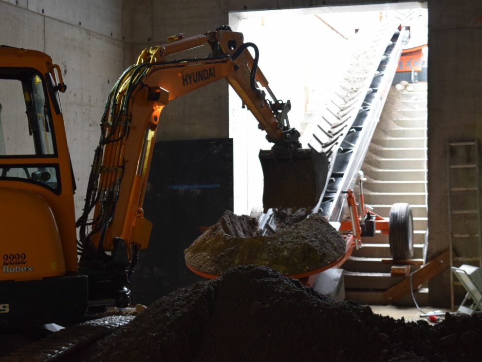 Les convoyeurs permettent de franchir des obstacles de chantier.